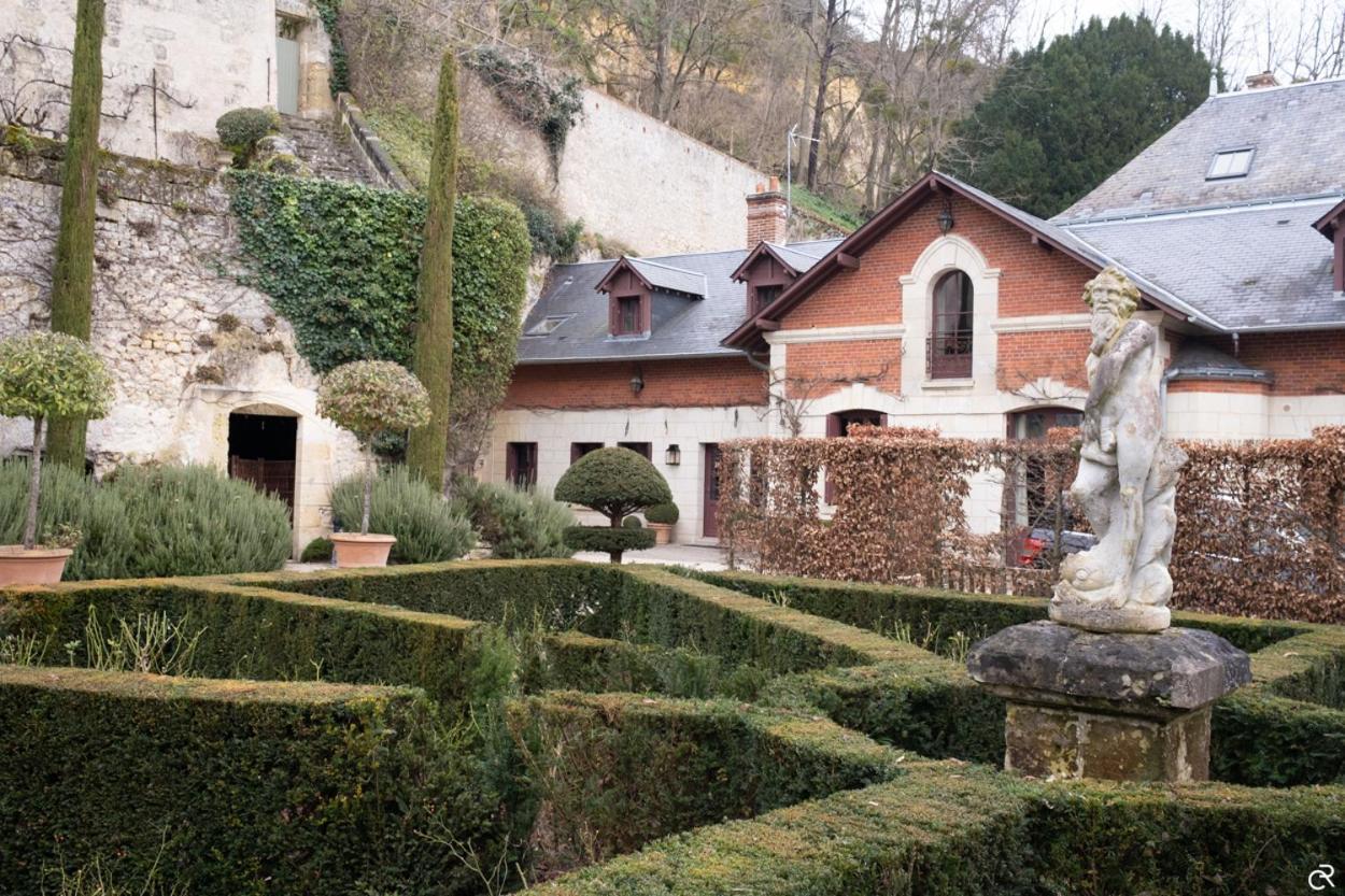 Manoir Des Basses Rivieres Bed & Breakfast Rochecorbon Exterior photo